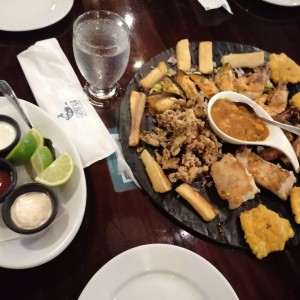 Bandeja de Mariscos 38$