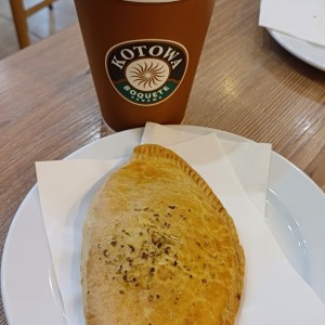 te chai con empanada