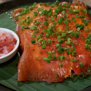 Carpacho de atun sobre yuca