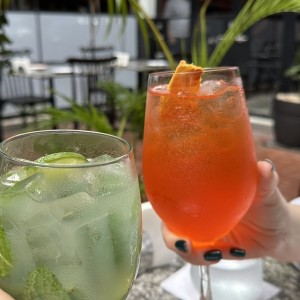 Limonada y aperol 