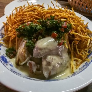 Medio pollo en crema de papas