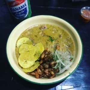 guacho de mariscos