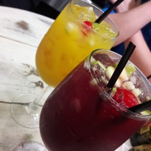 sangria de mango y sangria de vino tinto 