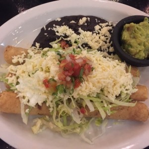 Flautas de pollo