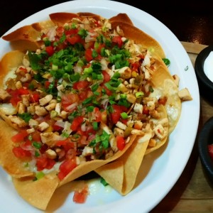 Nachos Gratinados con Pollo