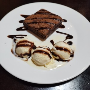 Postres - Brownie con Helado