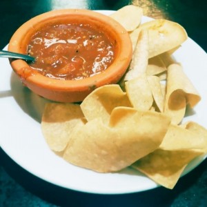 entrada, tacos con salsa de tomate guizada