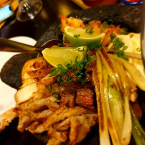 Asado al molcajete