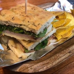 Emparedado de Pavo en pan foccacia