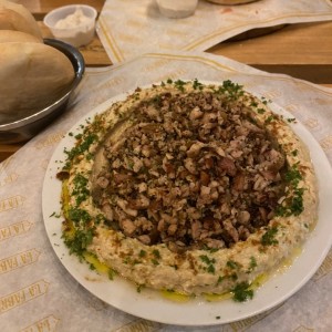 HUMMUSMANIA - Hummus Shawarma