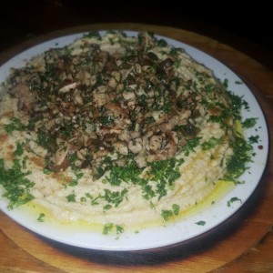hummus con shawarma