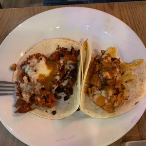 Tacos de longaniza y chorizo