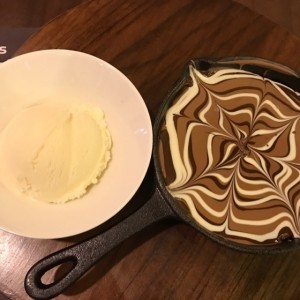 Brownies n cokies in a pan