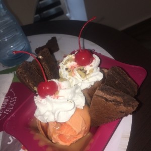 charlie Brownie helado de chocolate y mandarina 