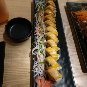 Sushi rolls - Ebi tentatio roll
