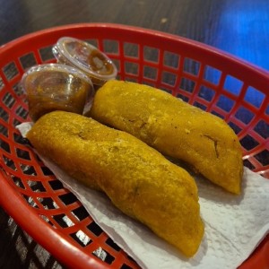 Empanadas de carne o pollo