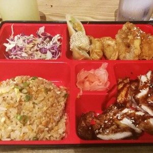 Bento Box Yakimeshi Set