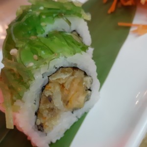 sushi vegetariano veggie roll