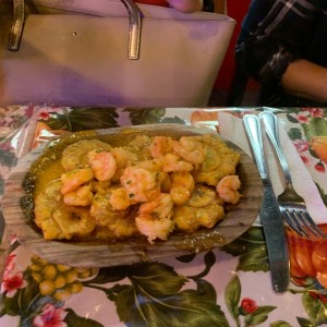 camarones con patacones