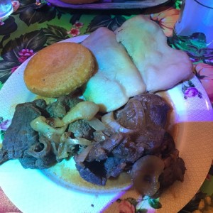 bistec encebollado