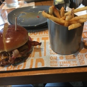 bacon and cheese burger 