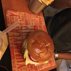 bacom cheddar chesse burger
