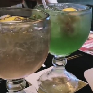 kiwi and peach Sangria