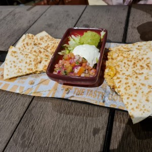 Entradas - Mucho Quesadilla