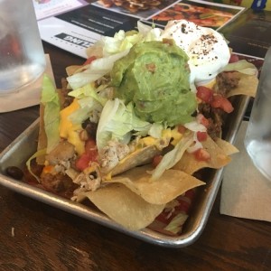 Nachos de Pollo y Carne