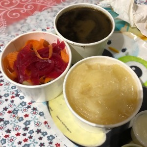 sides: frijoles negro, yuca, ensalada