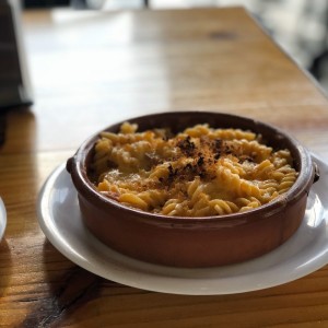 meaty mac and cheese
