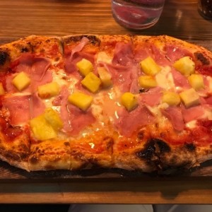pizza red Pineapple