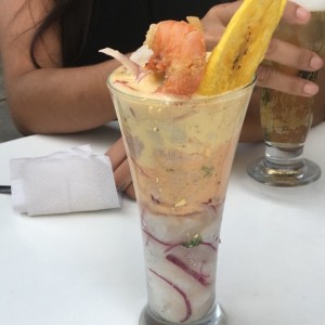 Platos Varios - Ceviche tres Tonos