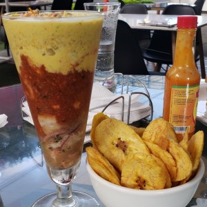 Platos Varios - Ceviche tres Tonos