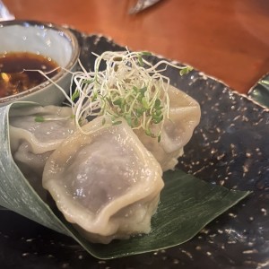 ENTRIES - LOBSTER WAGYU DUMPLING