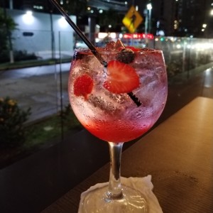 Gin de frutos rojos