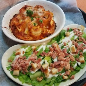 Lasagna Bites + Ensalada Caesar