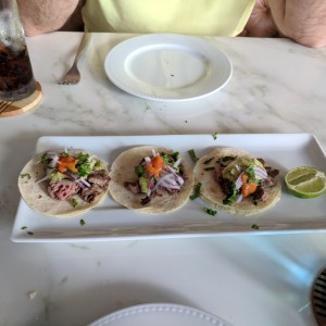 mini tacos de carne