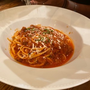 PASTAS - TORTIGLIONI BOLOGNESE (pasta spaguetti)