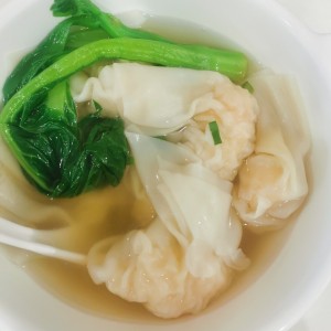 SOPA DE WANTON DE CAMARONES