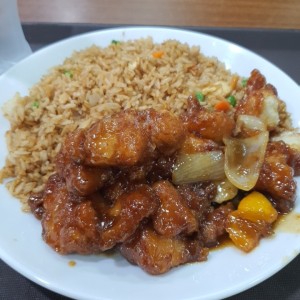 arroz  y pollo agri dulce picante