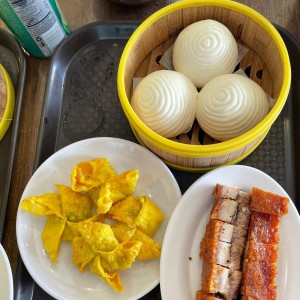 Wonton, Puerco y Ham Pao dulce 