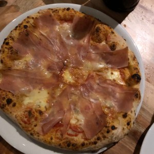 Pizza con gorgonzola