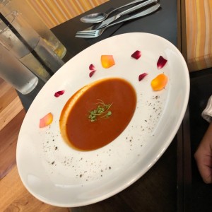 sopa de tomates