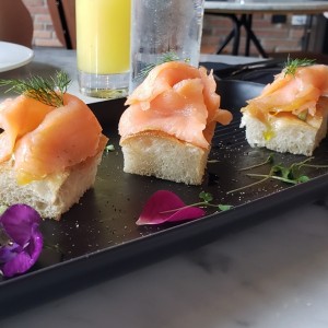 focaccia con salmon ahumado