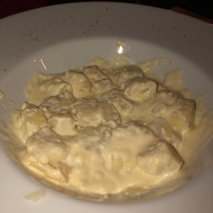 Gnocchi en salsa blanca