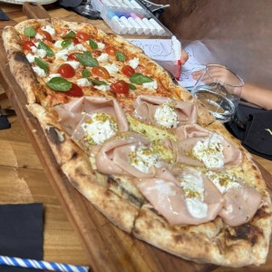 Pizza Napoletana - Focaccia Napoletana