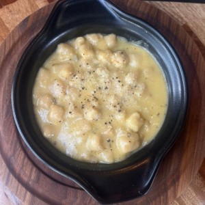 Gnochetti con salsa di burro e salvia