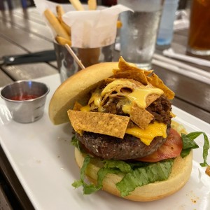 TEXAS CHILI CHEESEBURGER