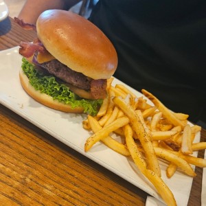 FRIDAYS SIGNATURE WHISKEY-GLAZED BURGER